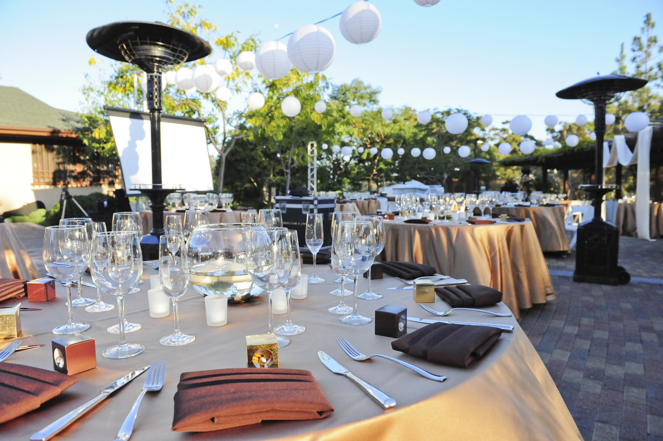 A COMPREHENSIVE GUIDE TO CHOOSING THE PERFECT EVENT VENUE